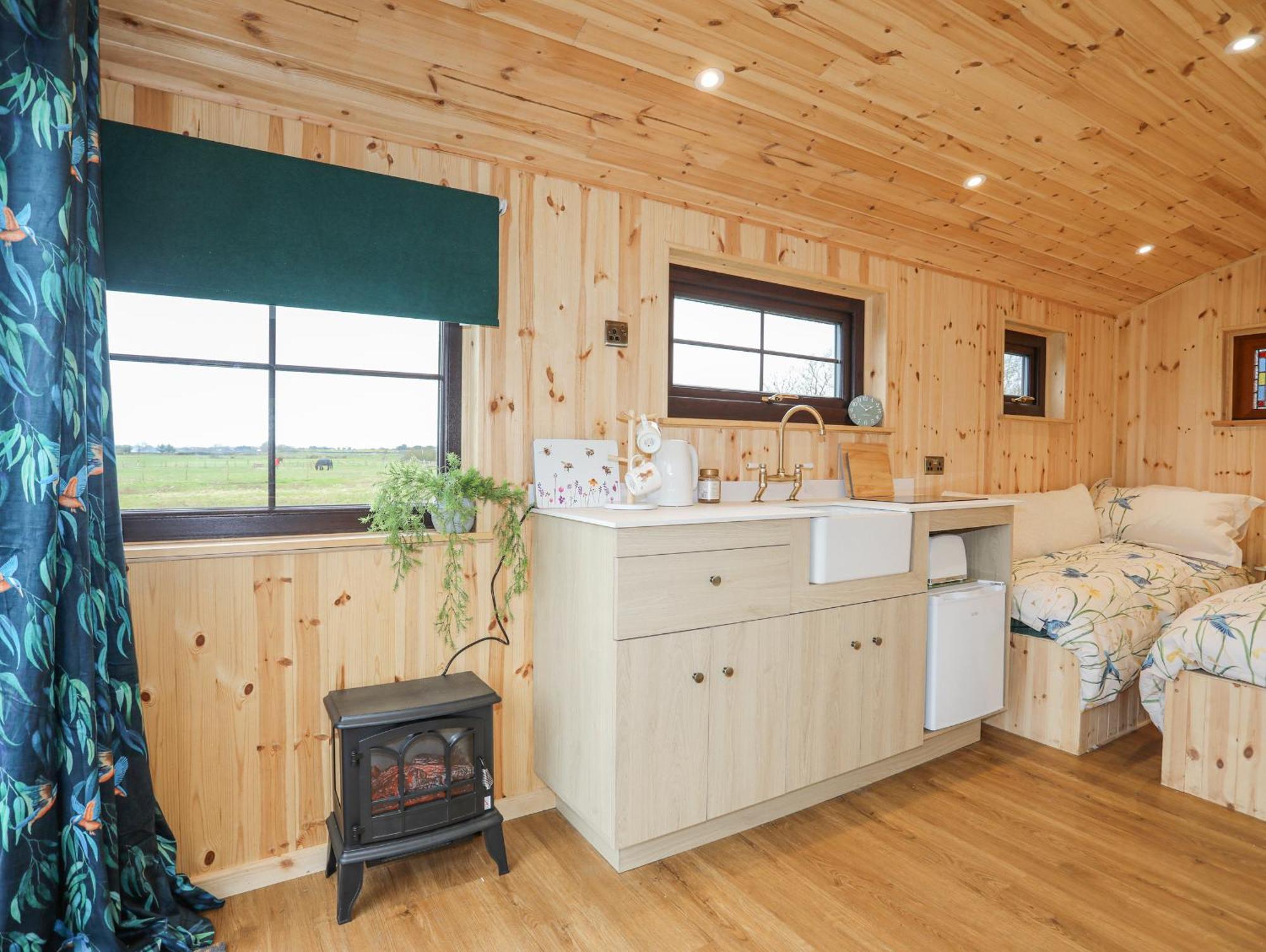 Tal Sarn Shepherd Hut Llanfairpwllgwyngyll Exterior foto